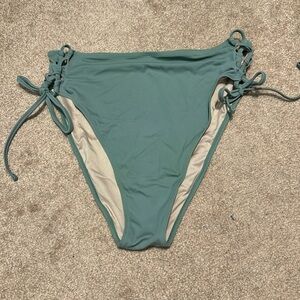 Shade and shore high rise bikini bottoms size L